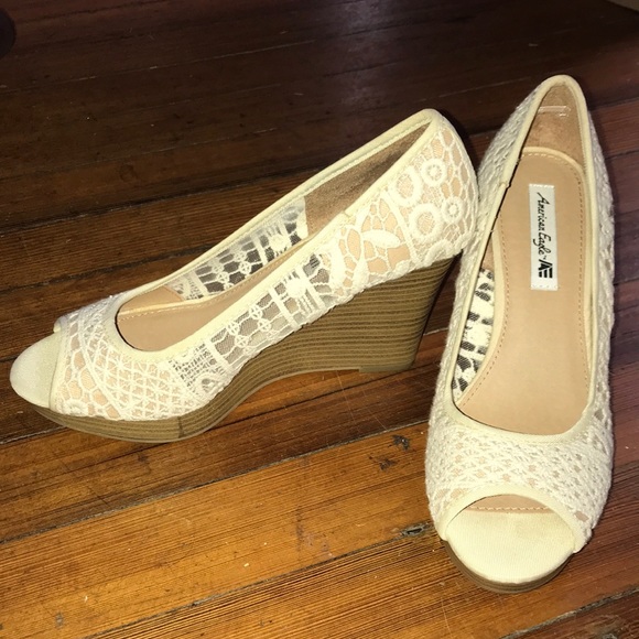 American Eagle Wedges - Picture 3 of 3